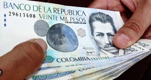 Cuánto gana un senador en Colombia