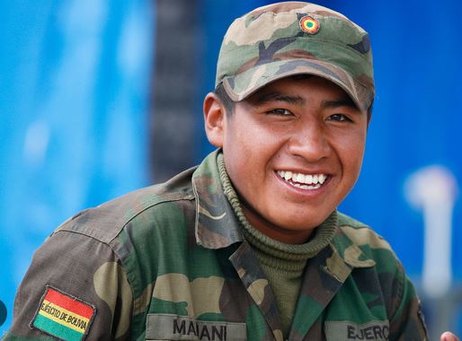 ¿Cuánto gana un militar en Bolivia