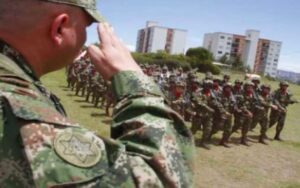 ¿Cuánto se gana un soldado profesional en Colombia?