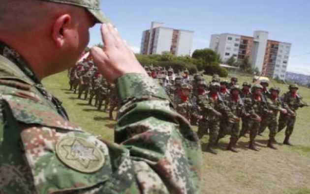 ¿Cuánto se gana un soldado profesional en Colombia?