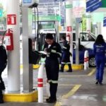 ¿Cuánto se gana en una gasolinera en México en 2026? Sueldos, propinas y ganancias