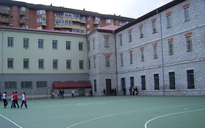 Cuánto gana un maestro de primaria en España