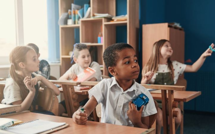 ¿Cuánto gana un maestro de primaria en Chihuahua?