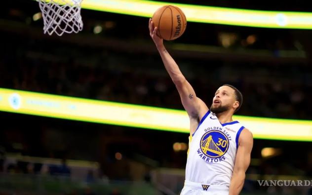 ¿Cuánto gana Stephen Curry en la NBA?