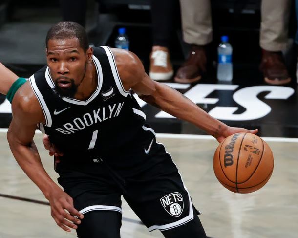¿Cuánto gana Kevin Durant?