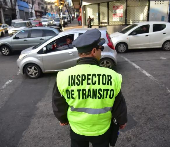 ¿Cuánto gana un inspector de tránsito en Uruguay?