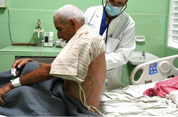 Cuánto gana un médico en Cuba al mes
