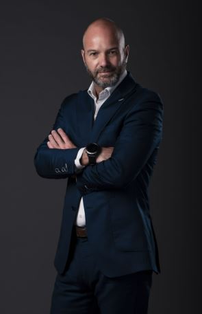 Cuánto gana Luis García en TV Azteca