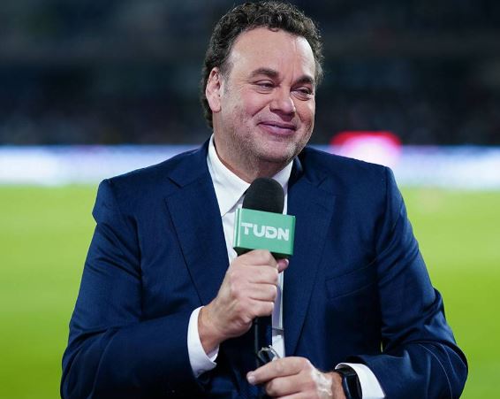 ¿Cuánto gana Faitelson en Televisa?
